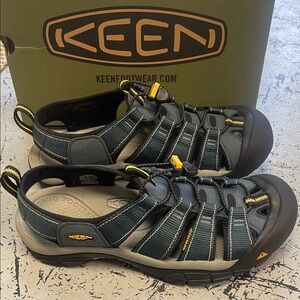 KEEN Newport H2 NIB